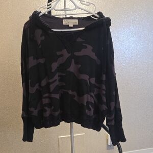 Green And Beige Oversized Camo Sweater With Knit Hoodie